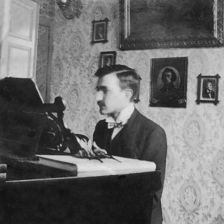 Karol Szymanowski as a young man (Photo: Tully Potter Collection Karol Szymanowski as a young man (Photo: Tully Potter Collection