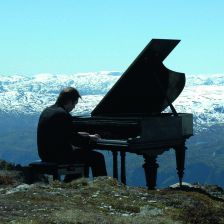 Leif Ove Andsnes on his Beethoven Journey (credit NRK) Leif Ove Andsnes on his Beethoven Journey (credit NRK)