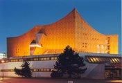 Sir Simon Rattle conducts the Berlin Philharmonic at the Philharmonie (photo: Berliner Philharmonier / Schirmer) Watch Britten’s War Requiem live from Berlin for free